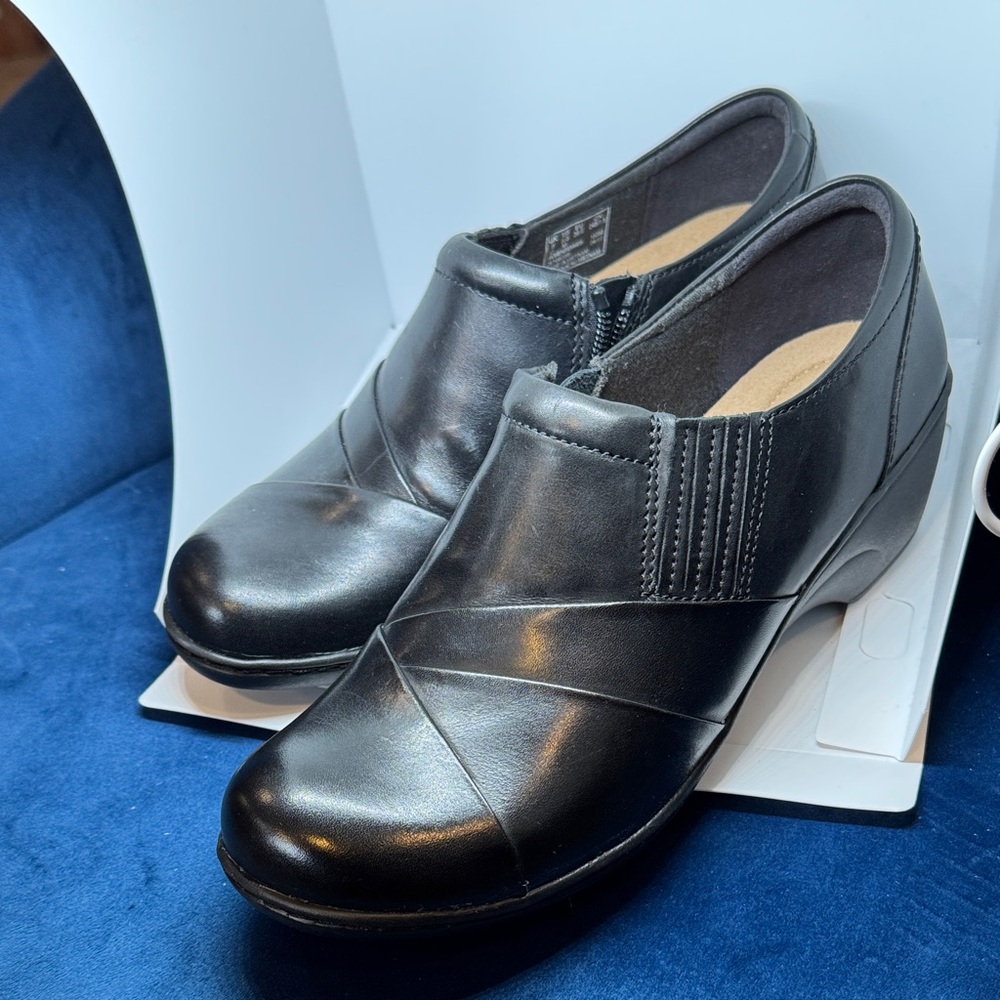 Clarks Black Leather zippered Mules